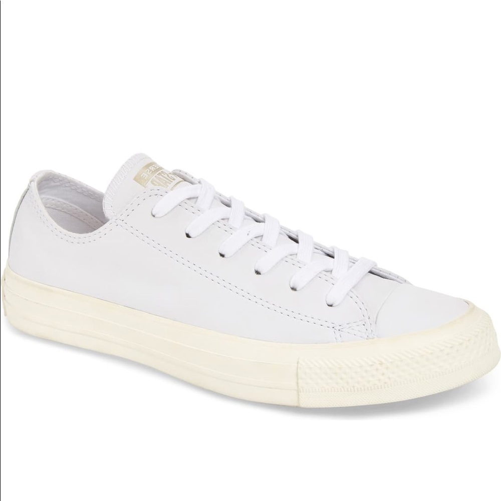 White leather converse sneakers